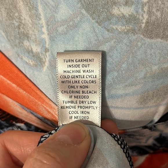 Avenue Cold Shoulder Top Size 26/28 - Picture 8 of 17